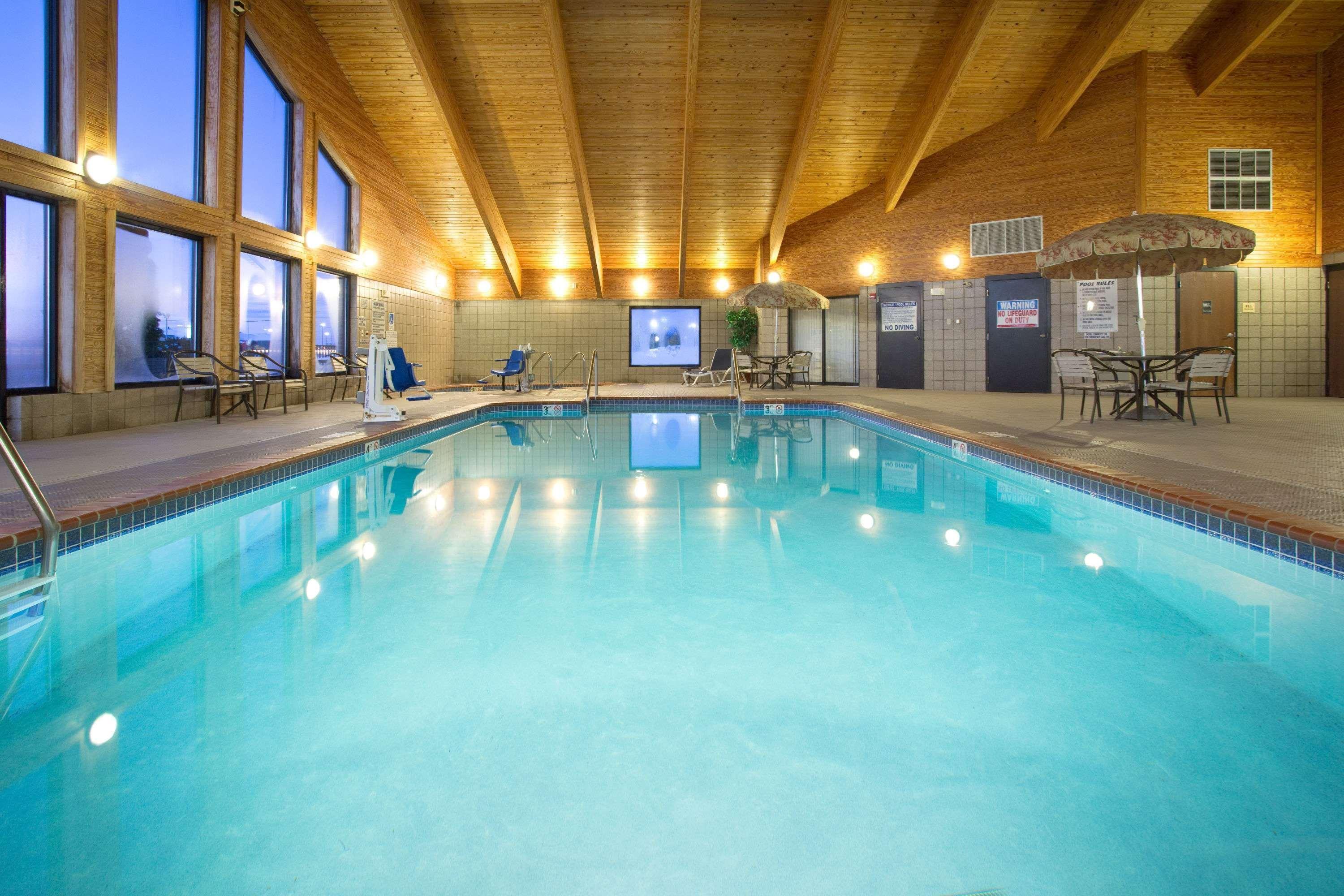 Americinn By Wyndham New London Zewnętrze zdjęcie